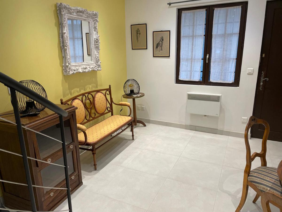 Hostellerie Provencale ユゼ エクステリア 写真